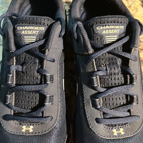 UNDER ARMOUR♦️CHARGED ASSERT RUNNING SHOE - Picture 9 of 14